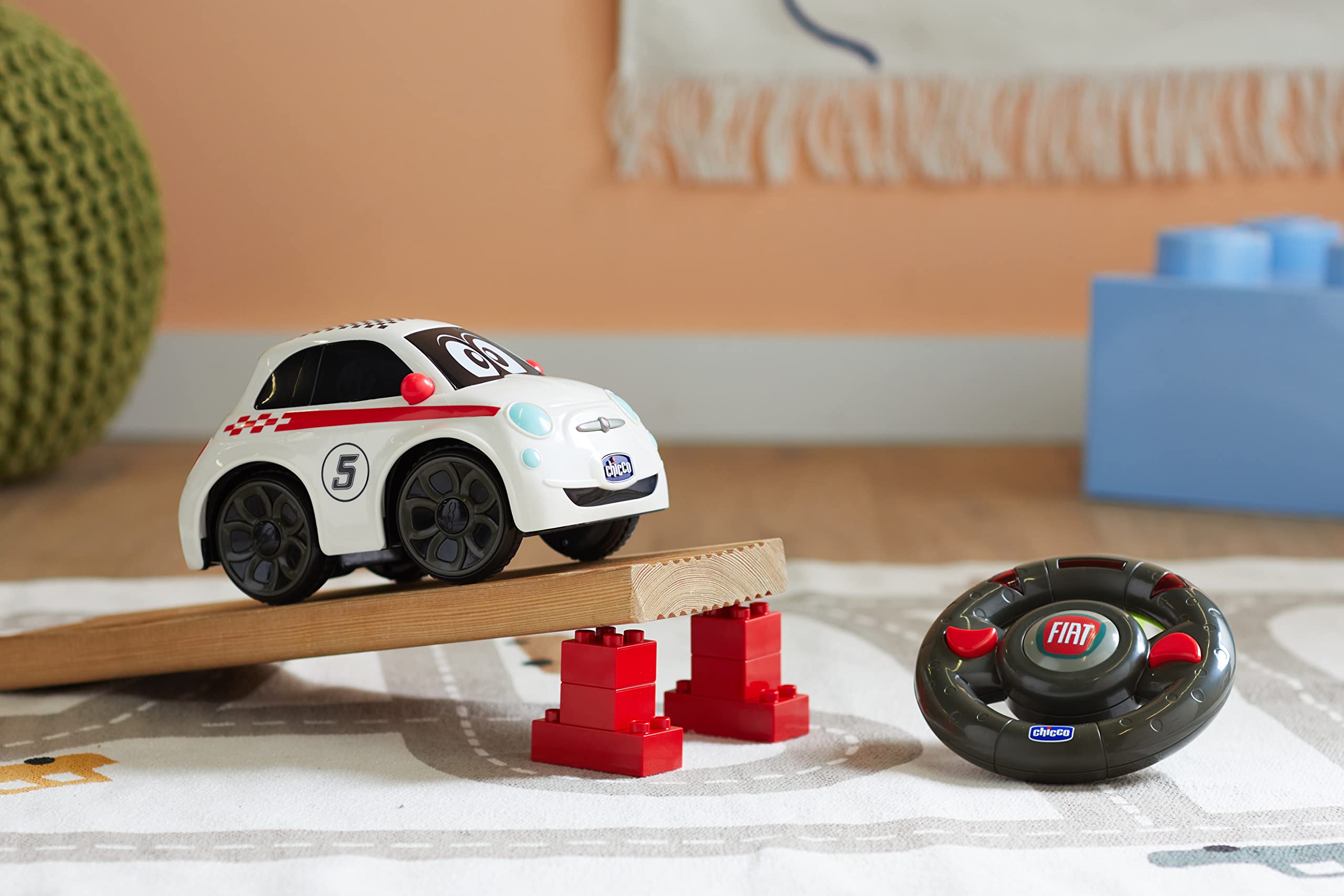 chicco-fiat-500-sport-ferngesteuertes-auto-rc-auto-mit-intuitivem-lenkrad-sounds image 2