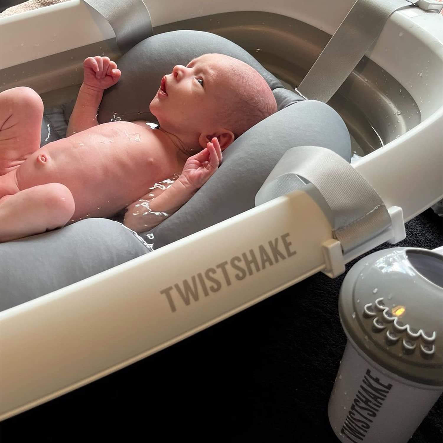 twistshake-baby-sp-lbecher-badebecher-babyhaarwaschbecher-kinder-shampoo-rinser- image 5