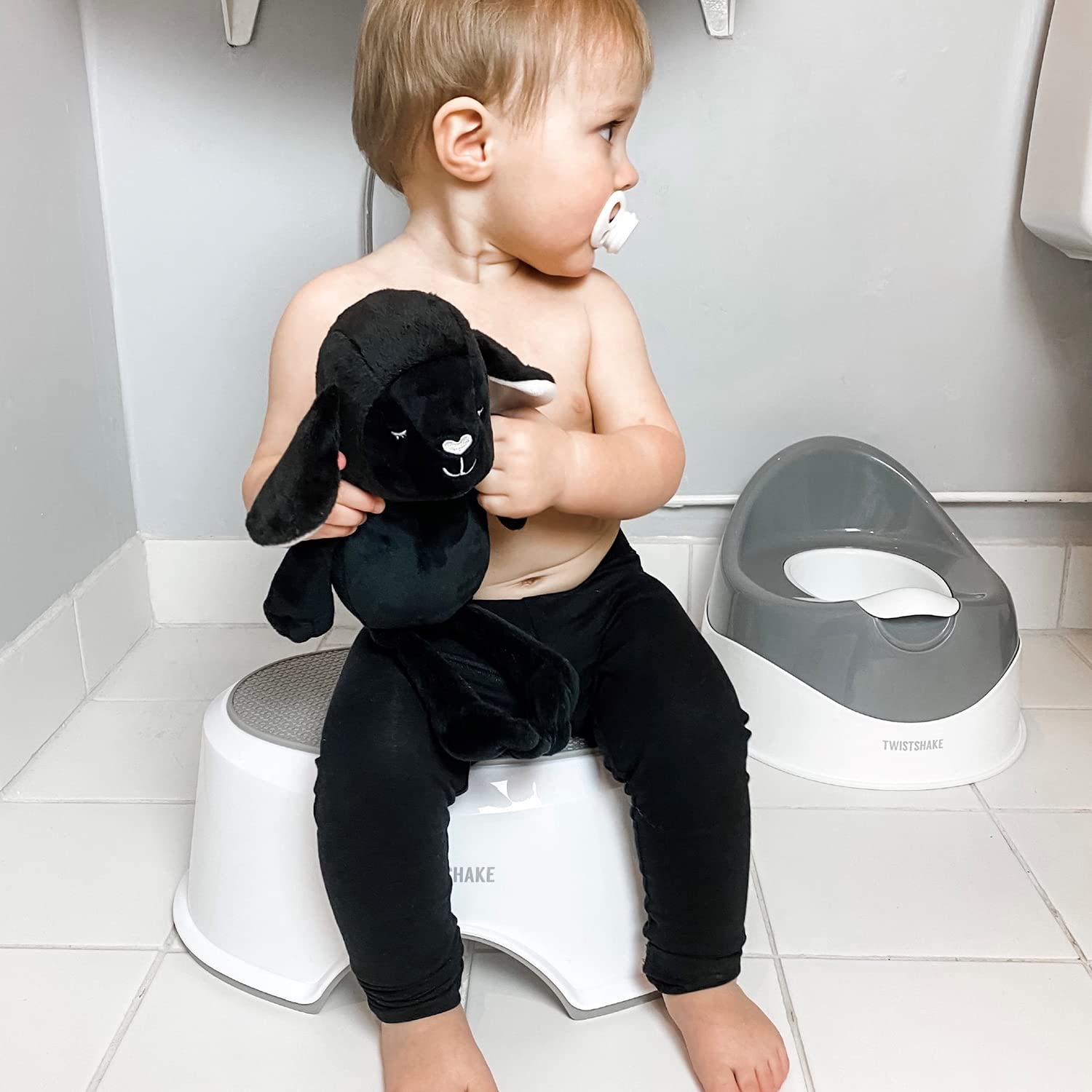 twistshake-rutschfestes-babyt-pfchen-leicht-tragbar-ergonomisch-mit-spritzschutz image 7
