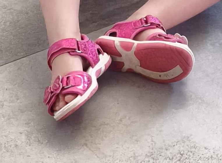 Süße Sandalen