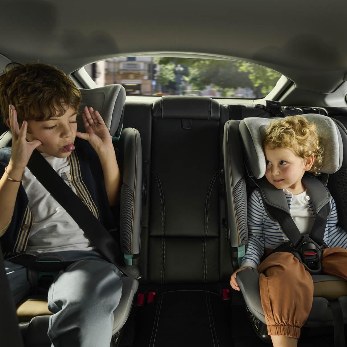 chicco-seat-go-i-size-autositz-mit-isofix-system-ece-r129-03-f-r-kinder-76-150-c image 2