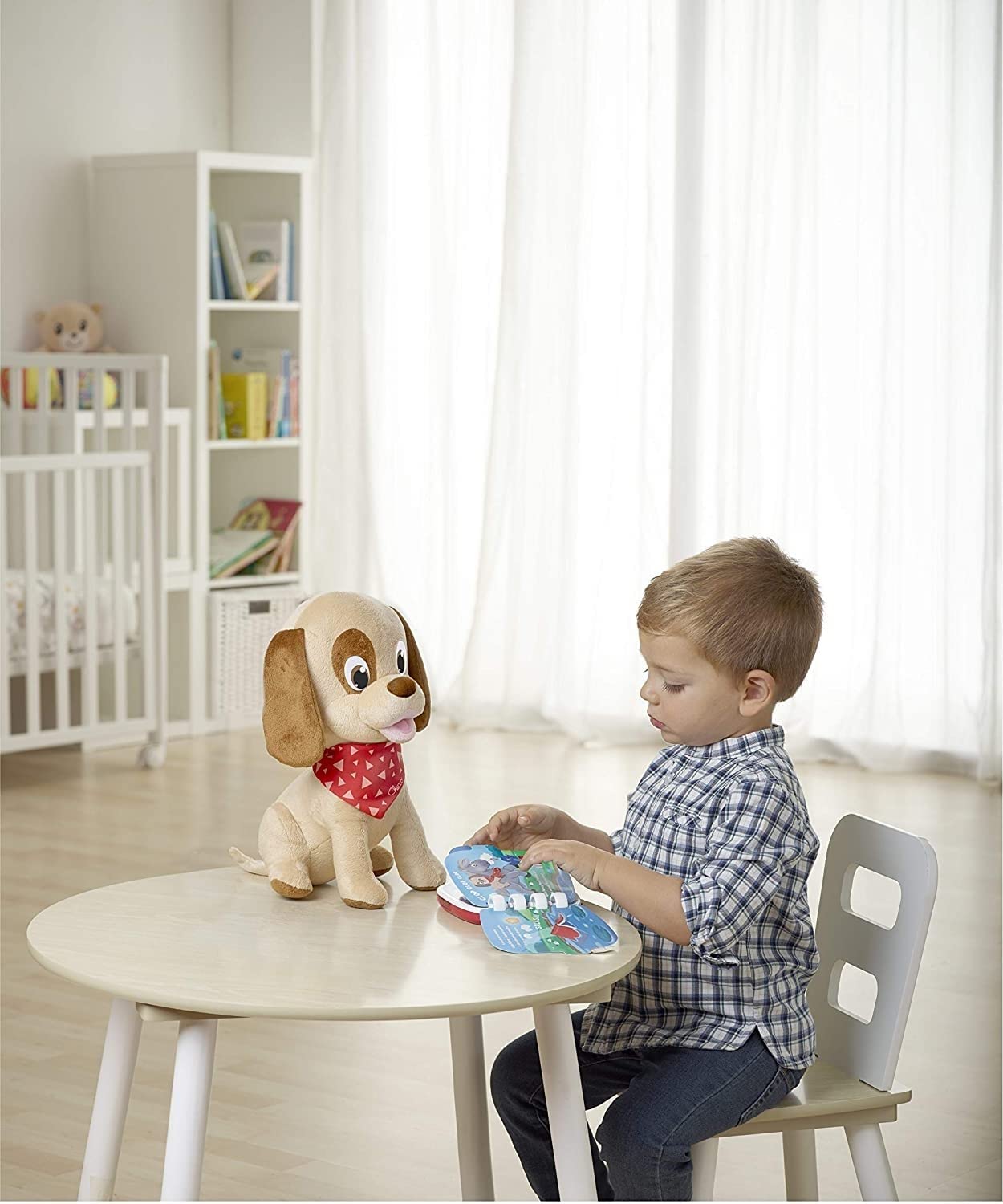 chicco-lucky-the-little-puppy-interaktiver-pl-schhund-mit-buch-ab-18-monaten image 2