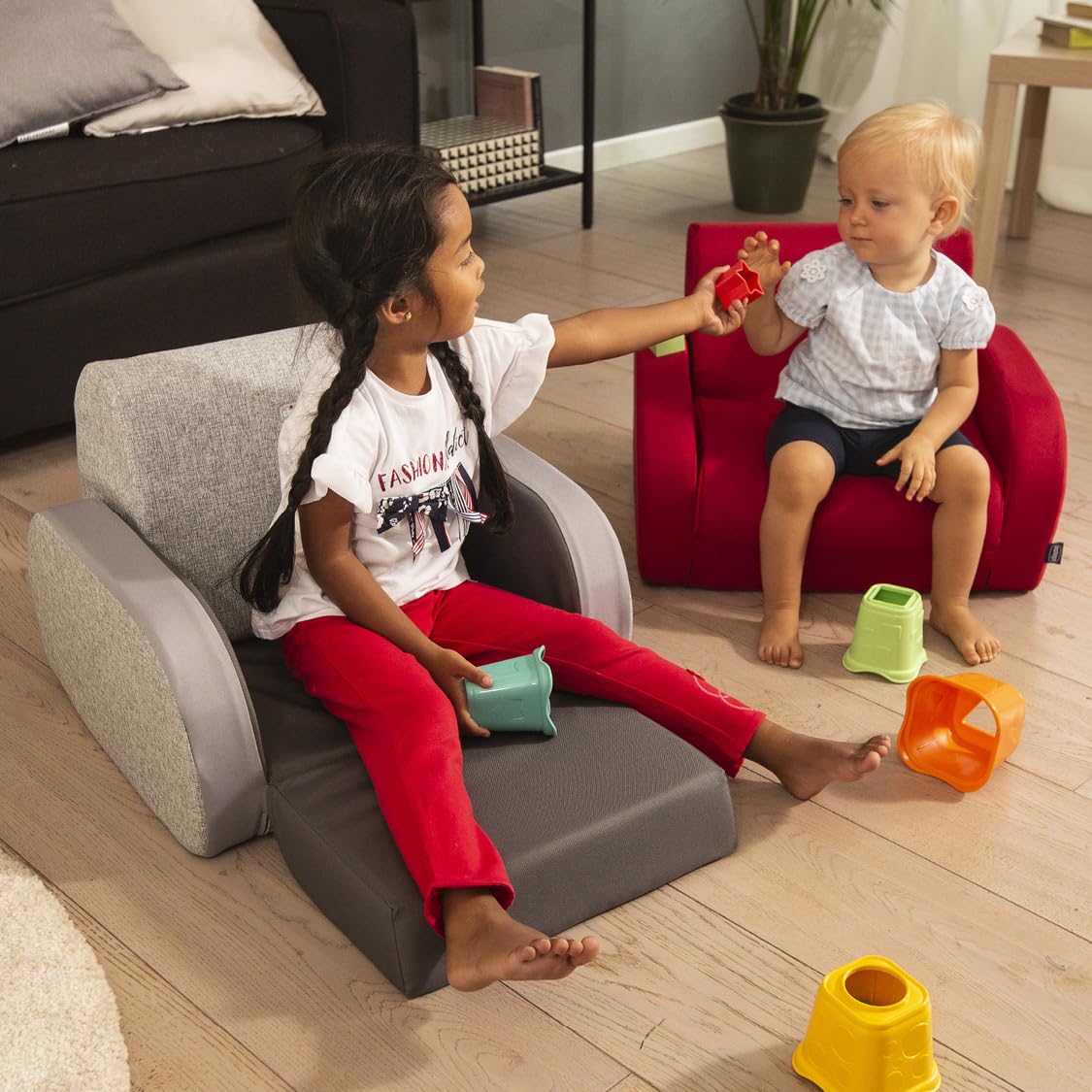 chicco-twist-kinderstuhl-umwandelbar-in-chaiselongue-und-sofa-3-konfigurationen- image 2